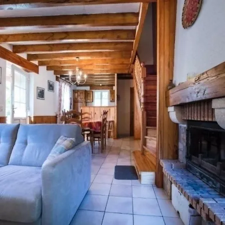House La Vallee 4 Vakantiehuis *